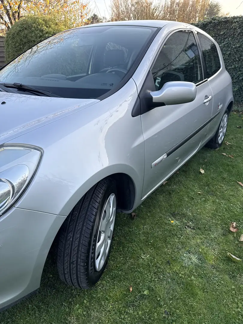 Renault Clio 1.2 16V 75 eco2 Rip Curl 2 - 2