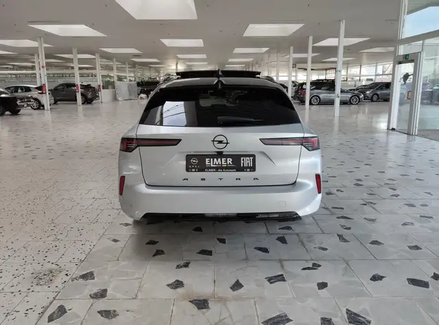Opel Astra view 6