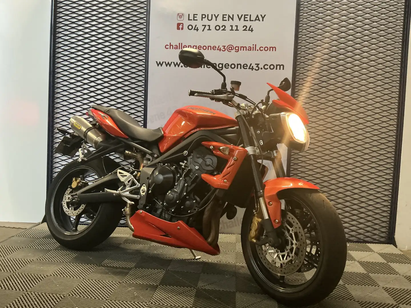 Triumph Street Triple 675 Oranje - 2