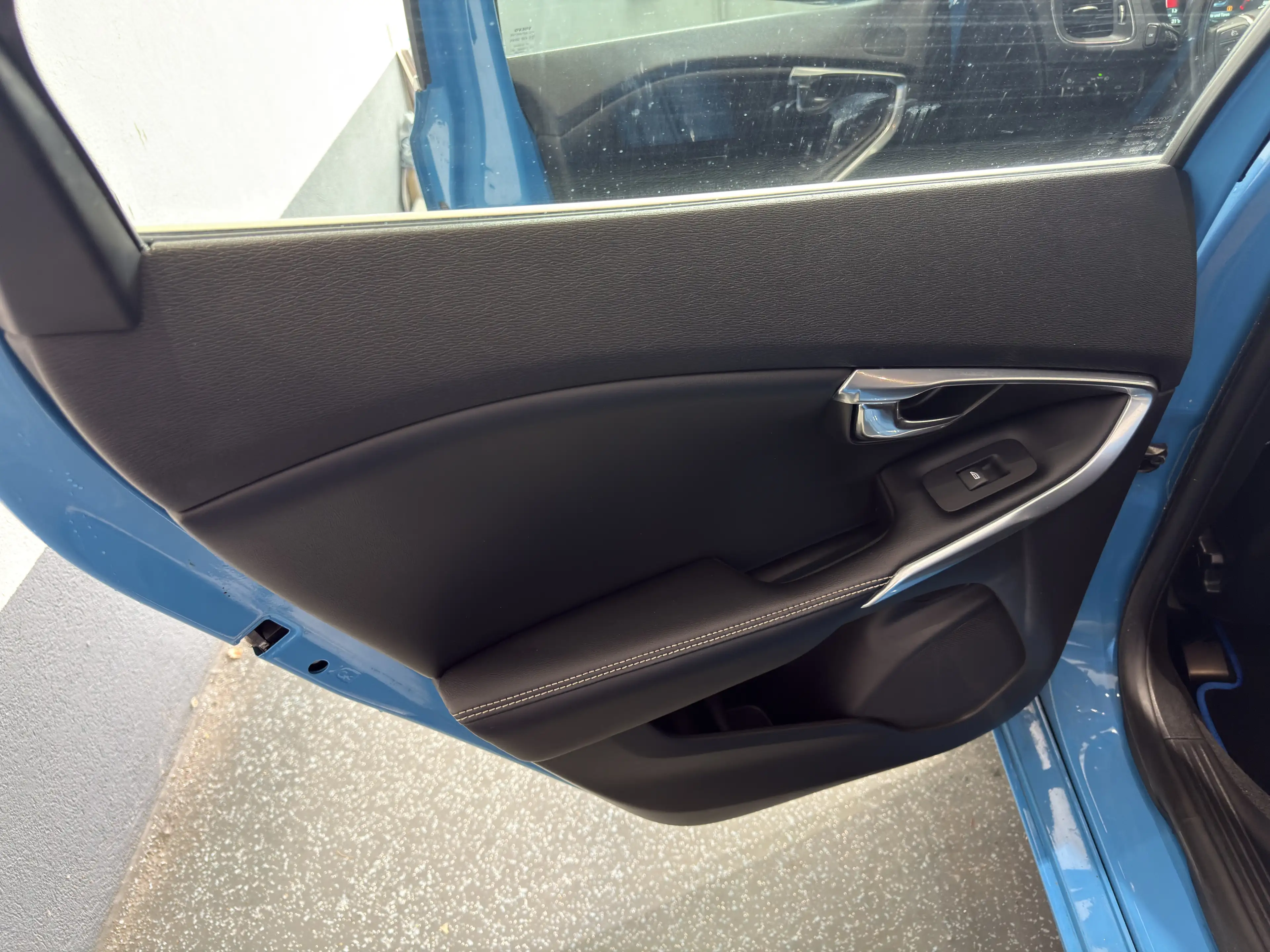 Volvo V40 V40 T2 — photo 8