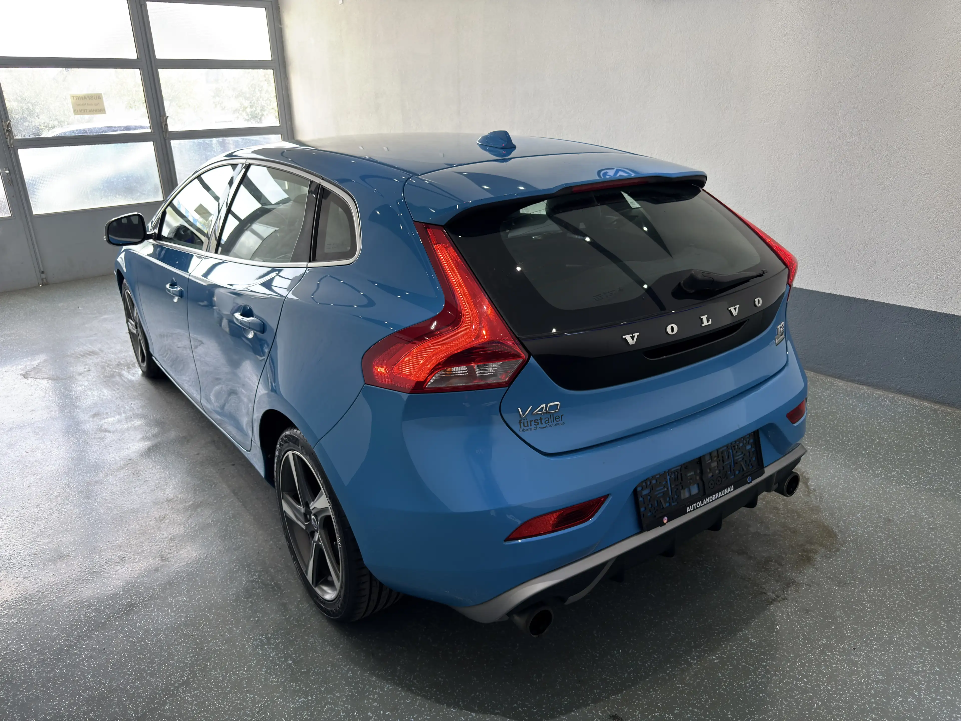 Volvo V40 V40 T2 — photo 5