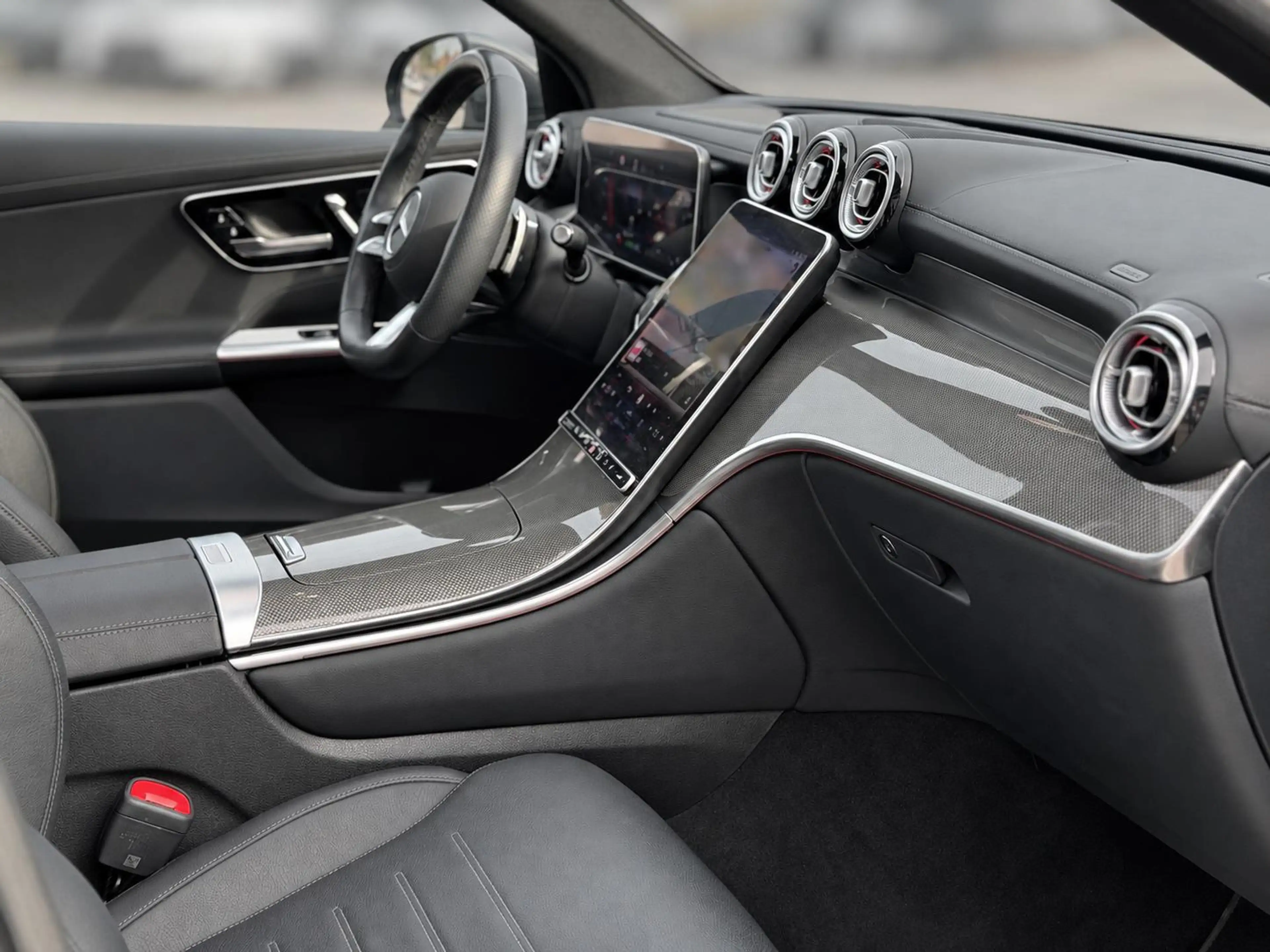 Mercedes-Benz GLC 300 GLC de 4MATIC AMG Line — photo 7