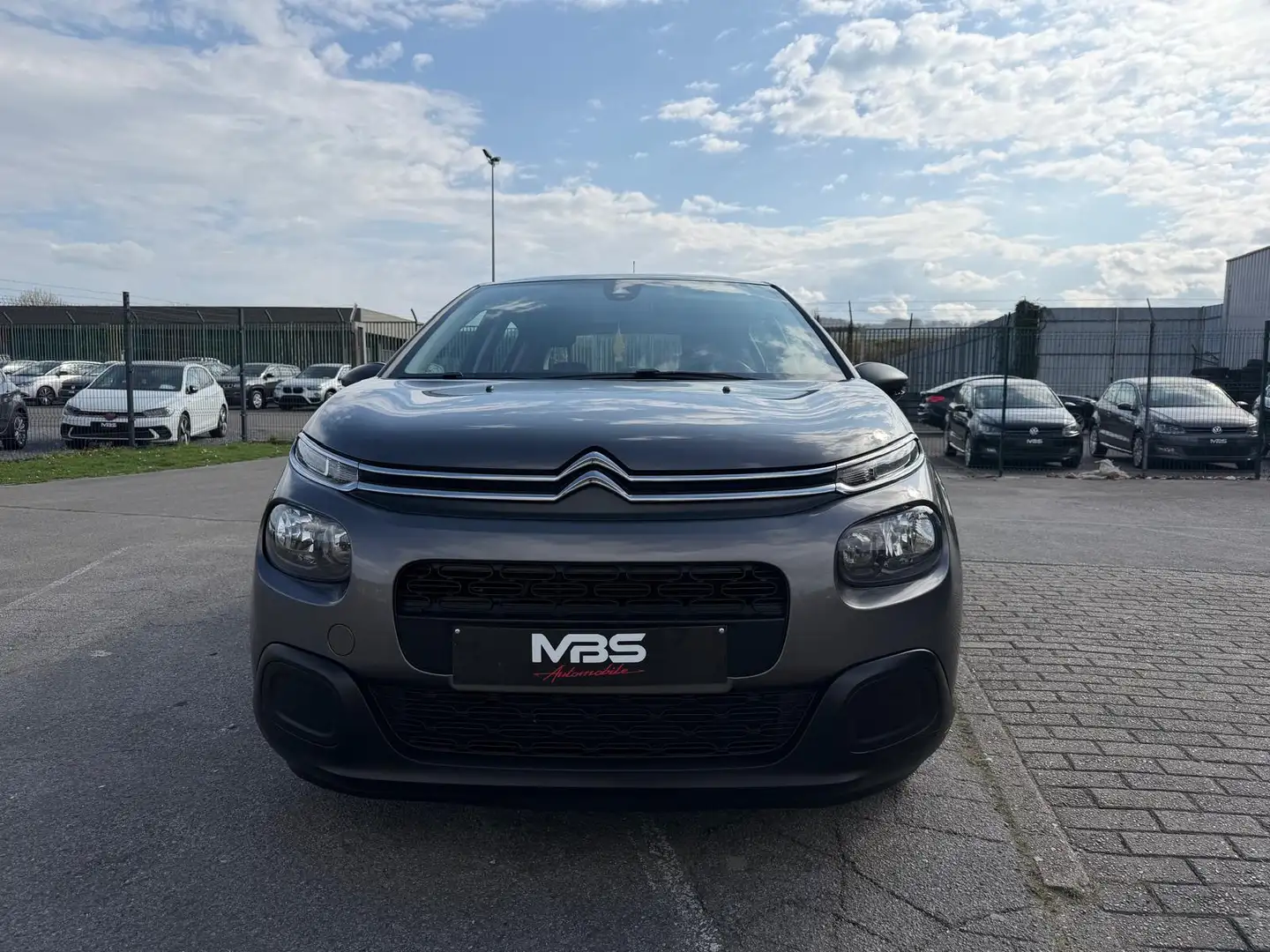 Citroen C3 *1ER MAIN *CRUISE *CLIM *GPS *LED *CARPLAY Grau - 1