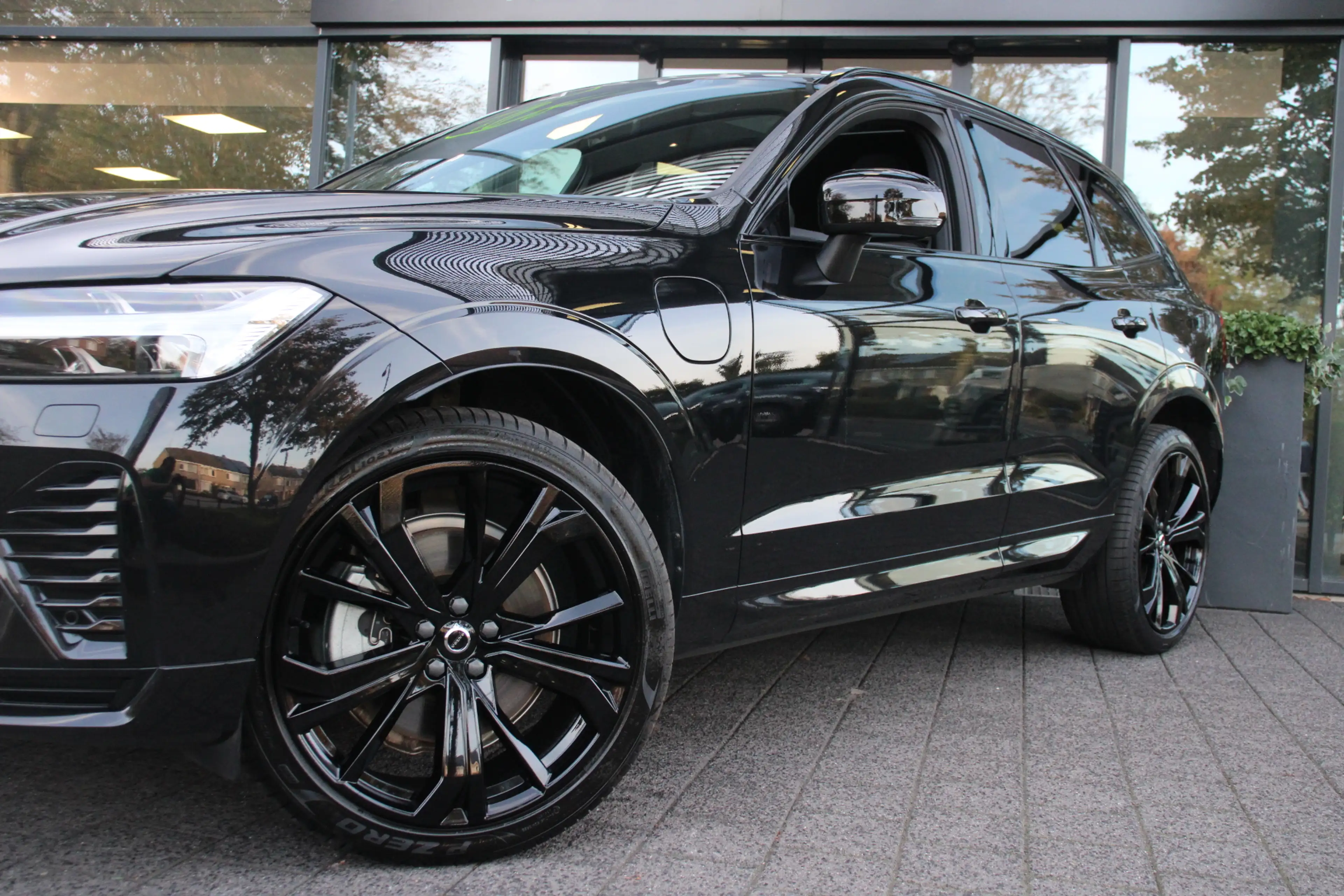 Volvo XC60 2.0 T6 Plug-in hybrid AWD Plus Dark Navi/Camera/Ke — photo 7