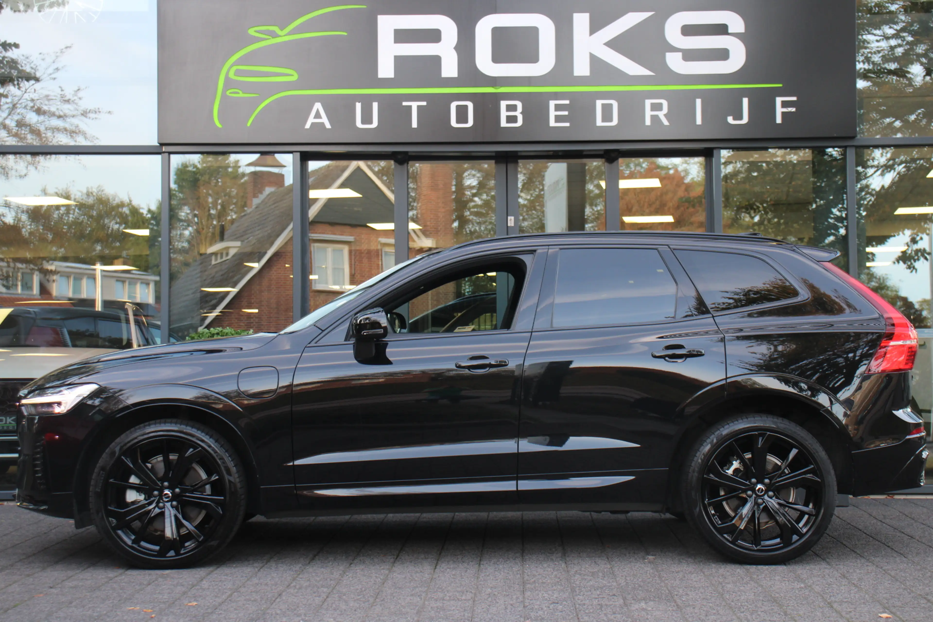 Volvo XC60 2.0 T6 Plug-in hybrid AWD Plus Dark Navi/Camera/Ke — photo 5