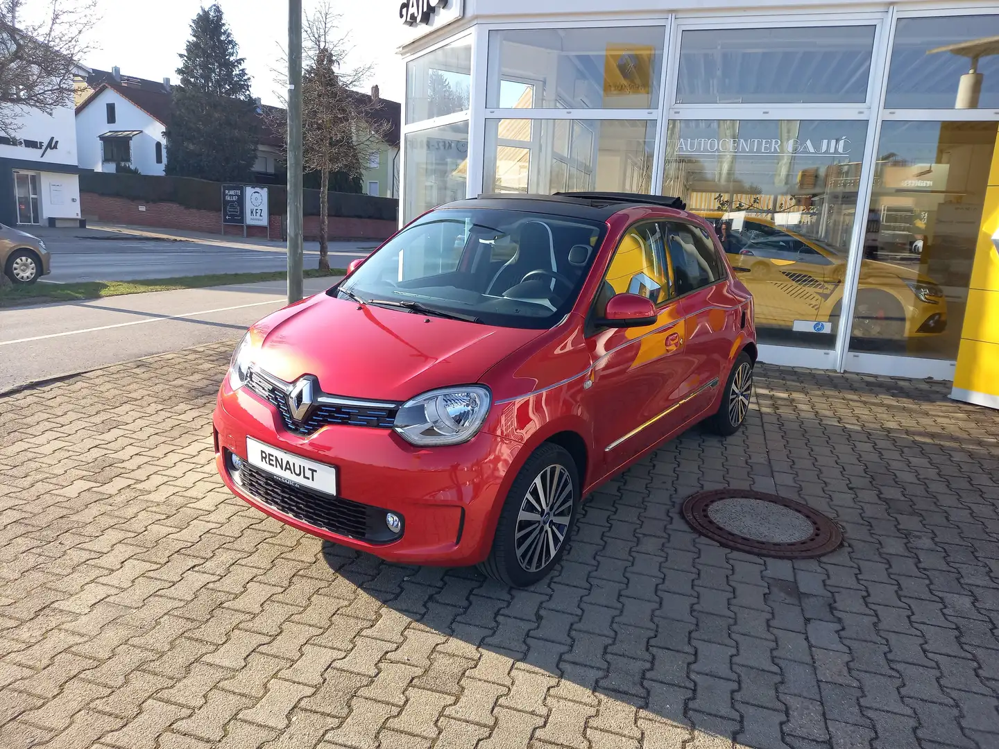 Renault Twingo Intens Electric Rot - 1