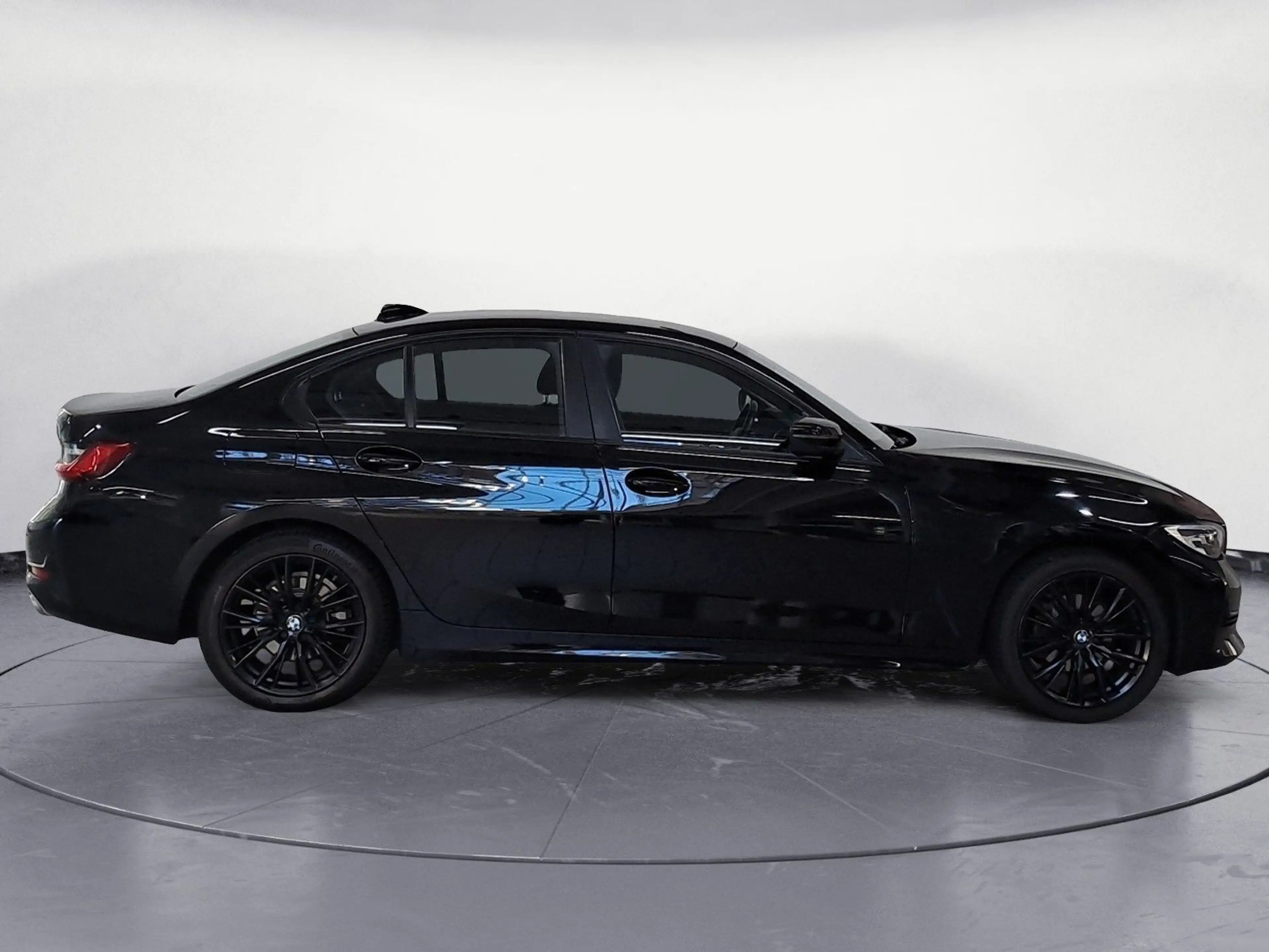 BMW 318 i Advantage Navi Klima PDC LED DAB Sitzheizun — photo 7