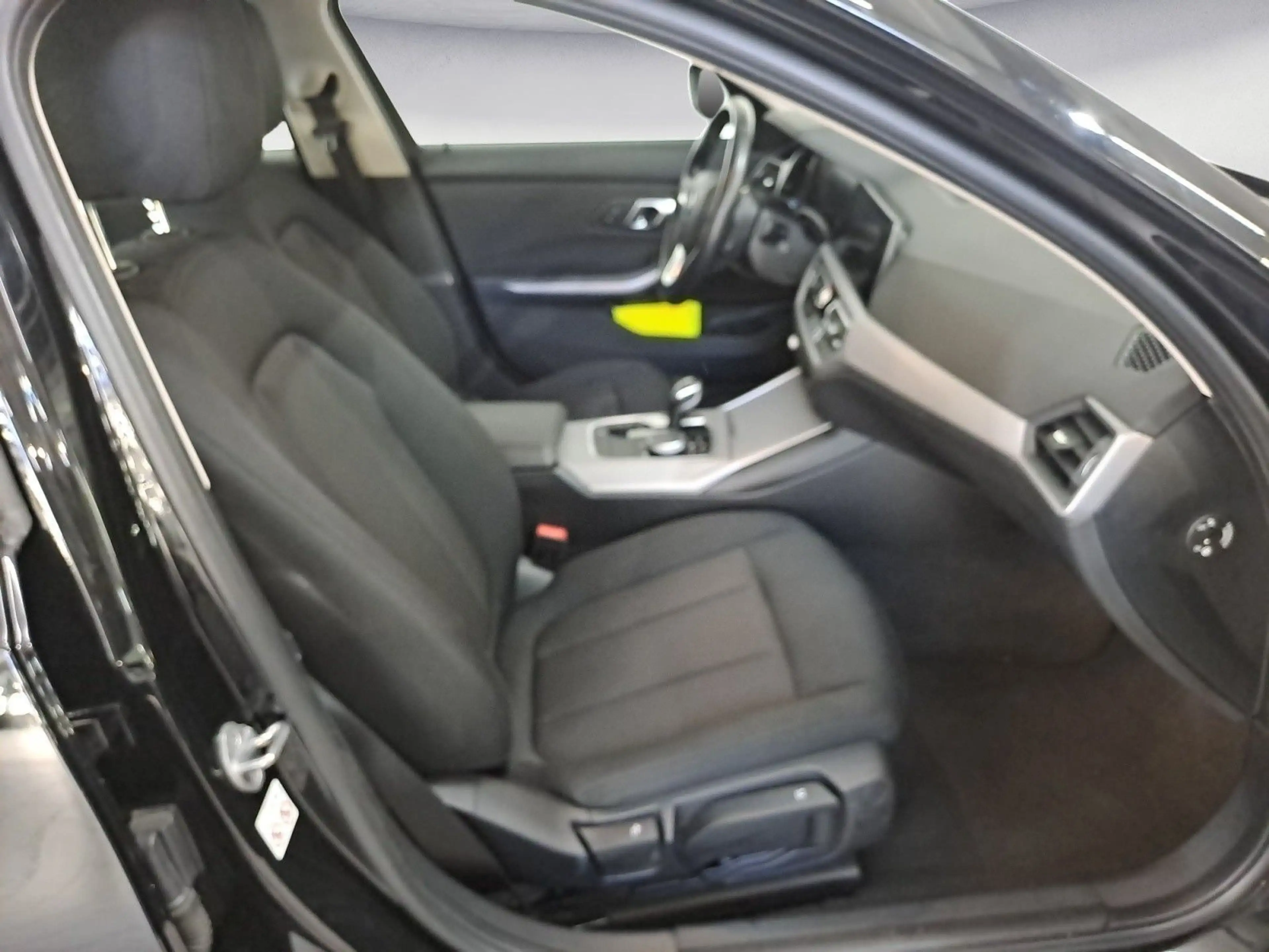 BMW 318 i Advantage Navi Klima PDC LED DAB Sitzheizun — photo 15