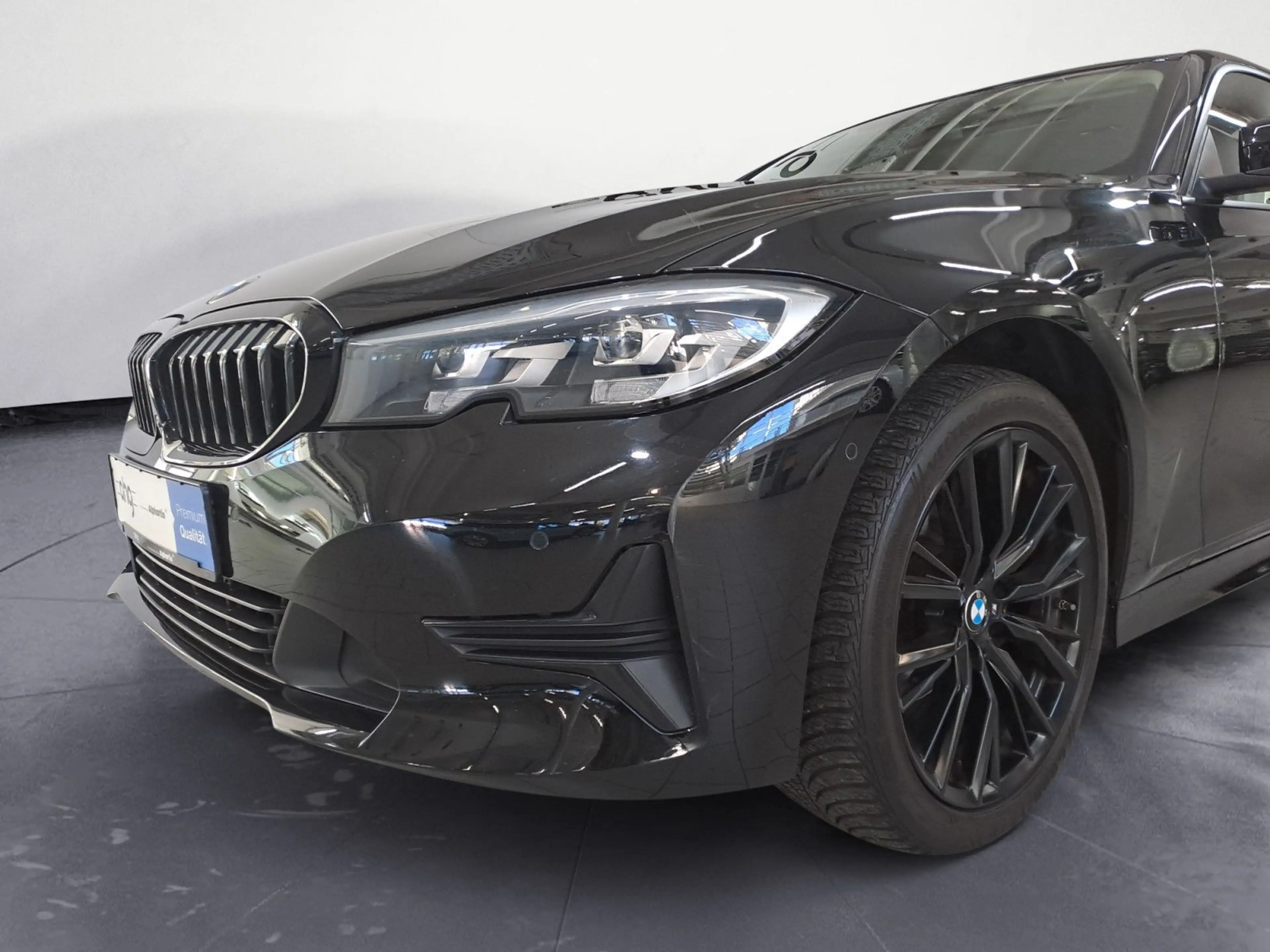 BMW 318 i Advantage Navi Klima PDC LED DAB Sitzheizun — photo 11