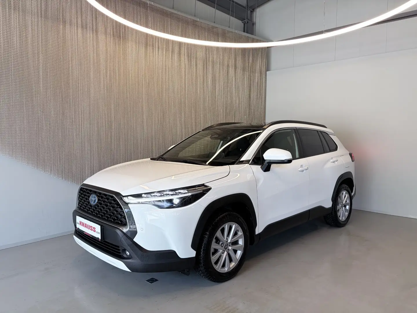 Toyota Corolla Cross 2,0 Hybrid Design AWD Weiß - 1