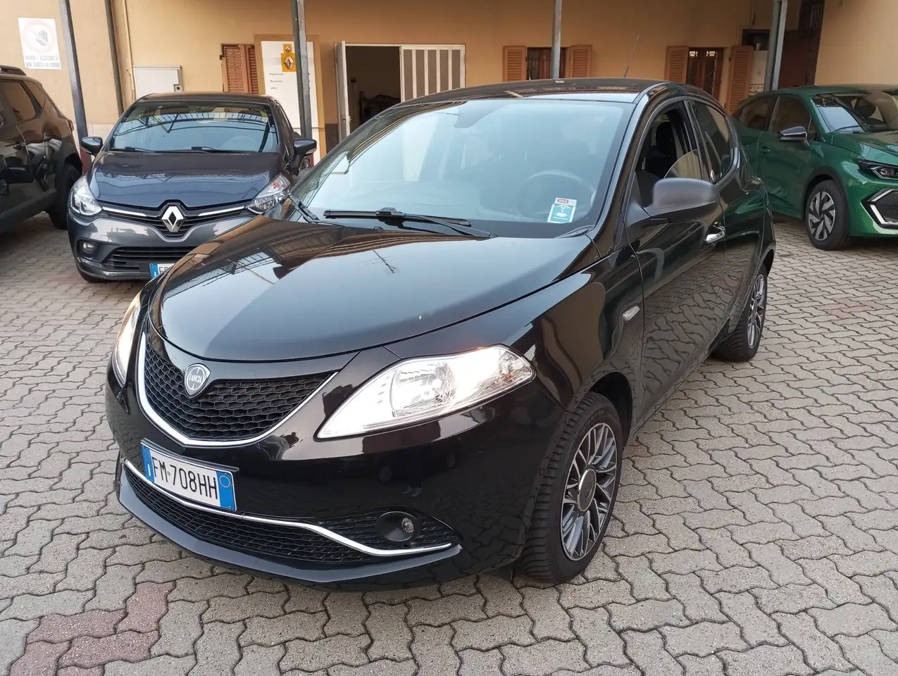 Lancia Ypsilon