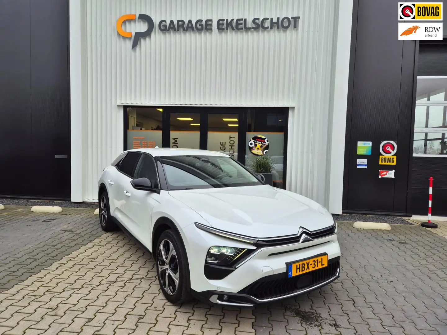 Citroen C5 X 1.2 PureTech Automaat/Carplay/Camera Wit - 1