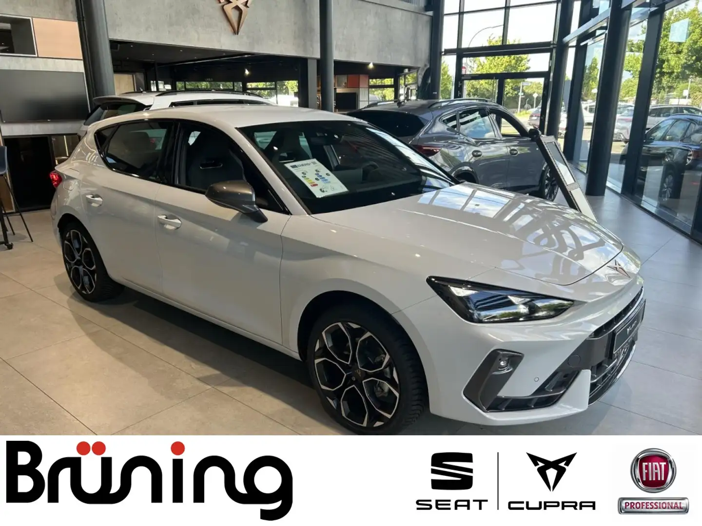 CUPRA Leon 1.5 eTSI /Ganzjahresreifen/ Einparkhilfe Klima Weiß - 1