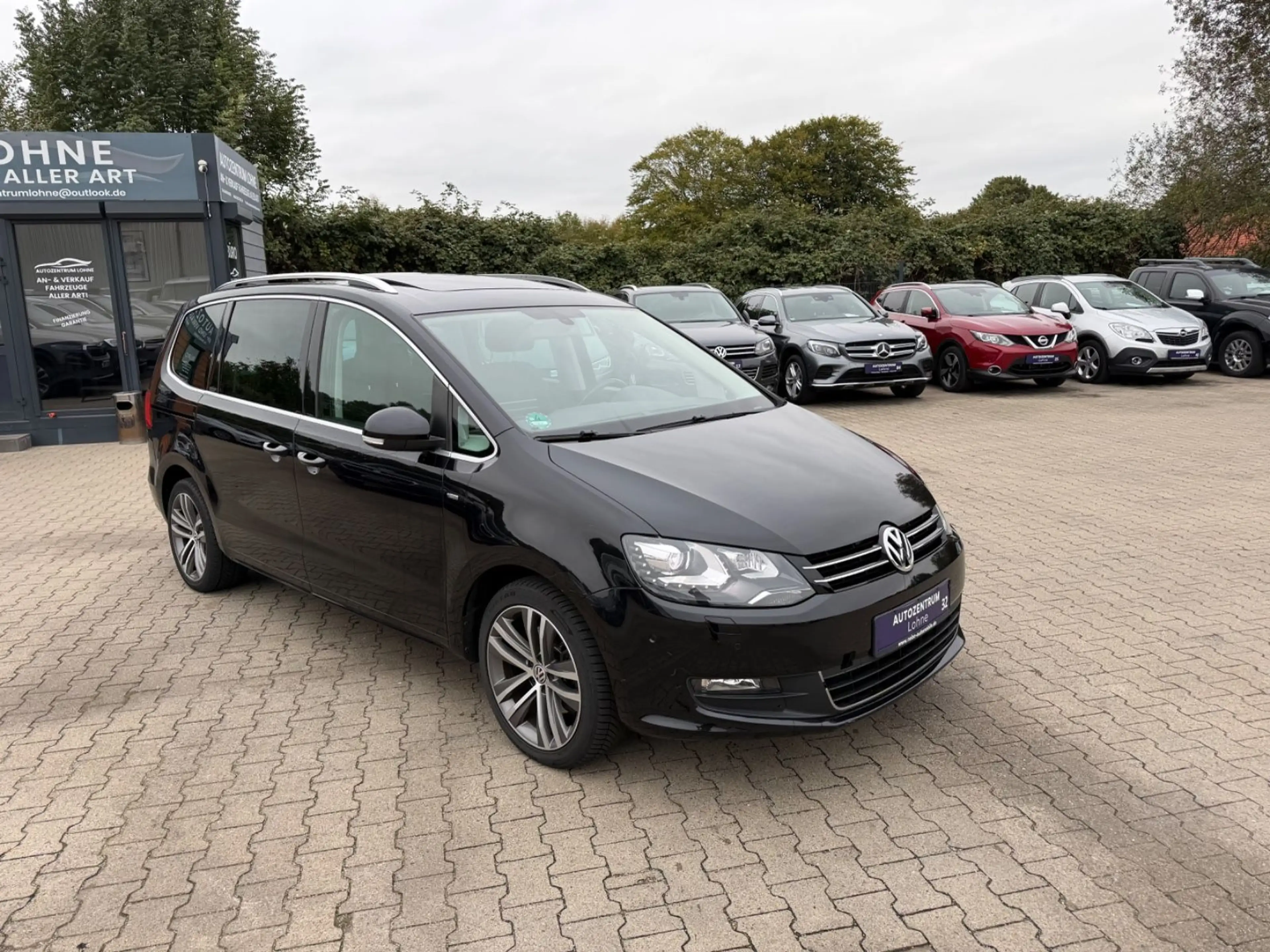 Volkswagen Sharan Cup BMT/2,0/XENON/NAVI/AHK/TEMPOMAT — photo 3
