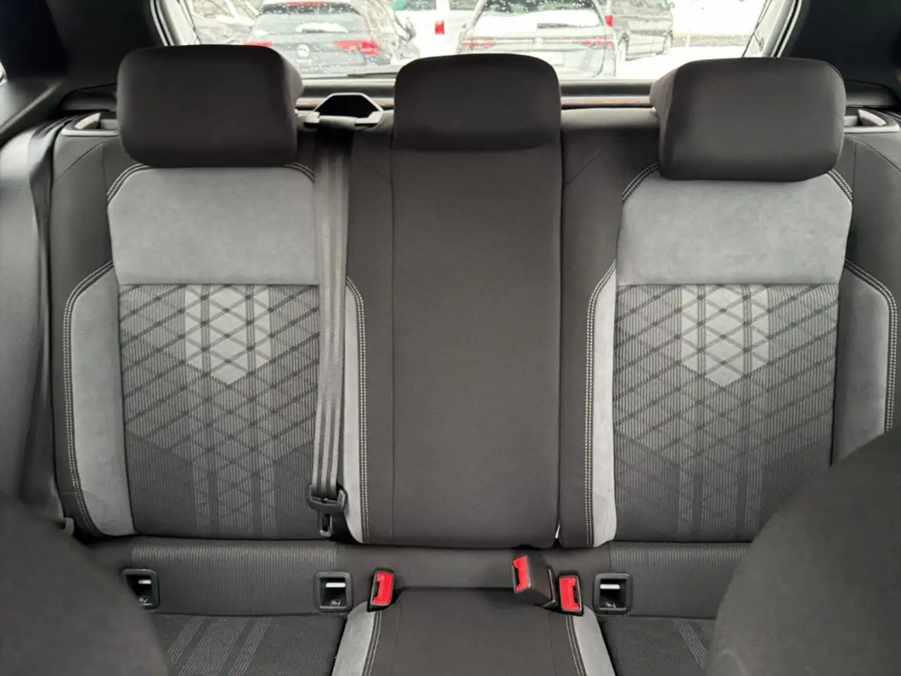 Volkswagen Polo VI R-Line Sitzhzg+PDC+Sportpaket 15