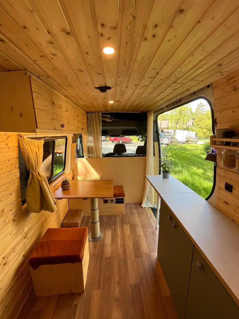Volkswagen Crafter *Camper* Crafter 35 HR-Kasten LR TDI Weiß - 1
