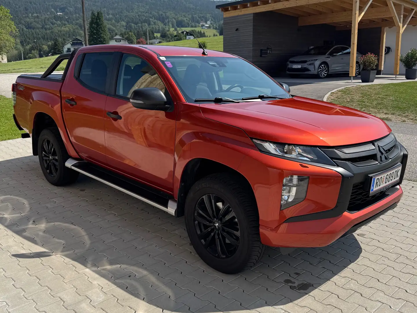 Mitsubishi L200 L 200 2,2 DI-D HP 4WD Doppelkabine Intense Intense Orange - 2