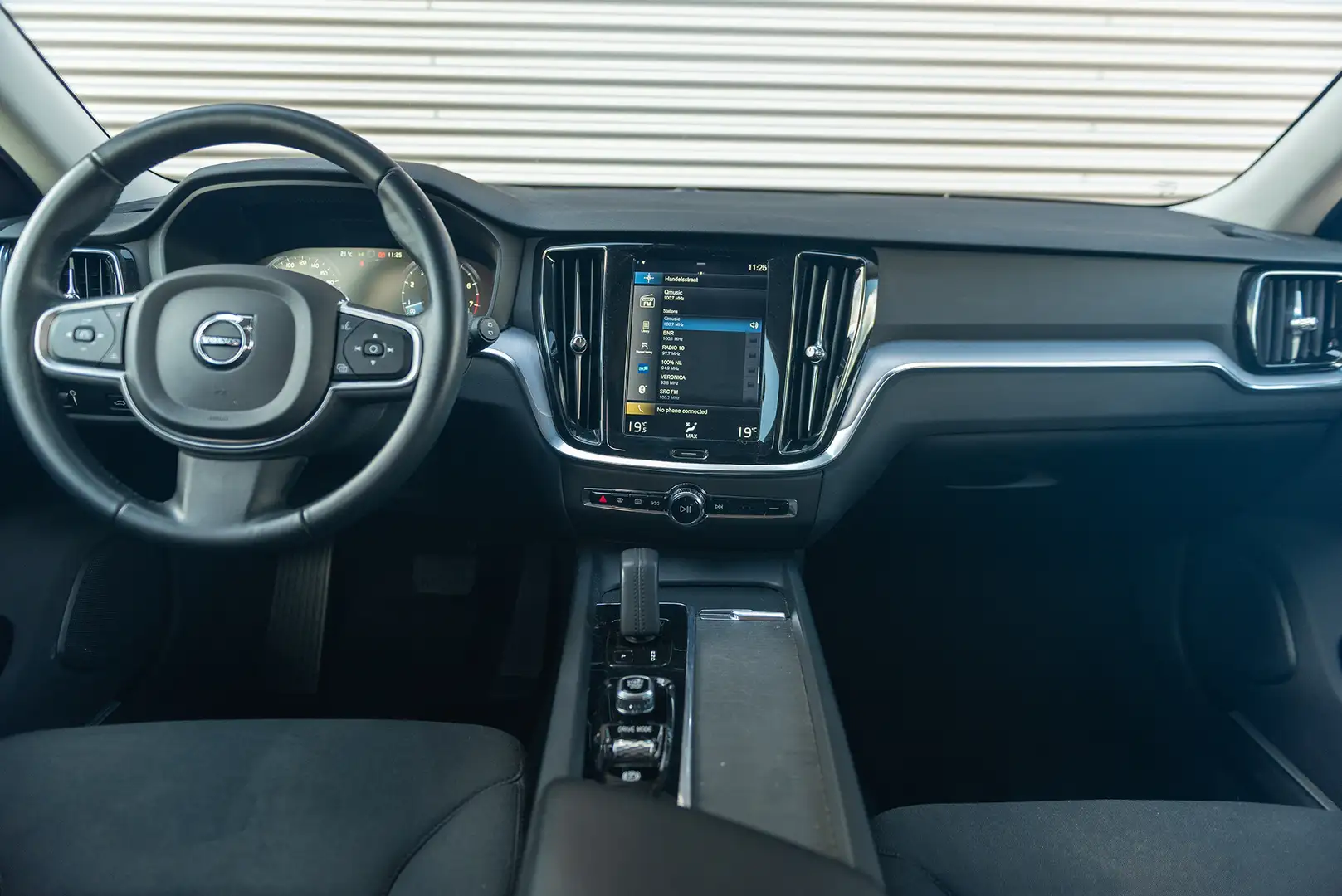 Volvo V60 B4 Benzine Aut. Business Pro Parkeercamera 197pk Zilver - 2