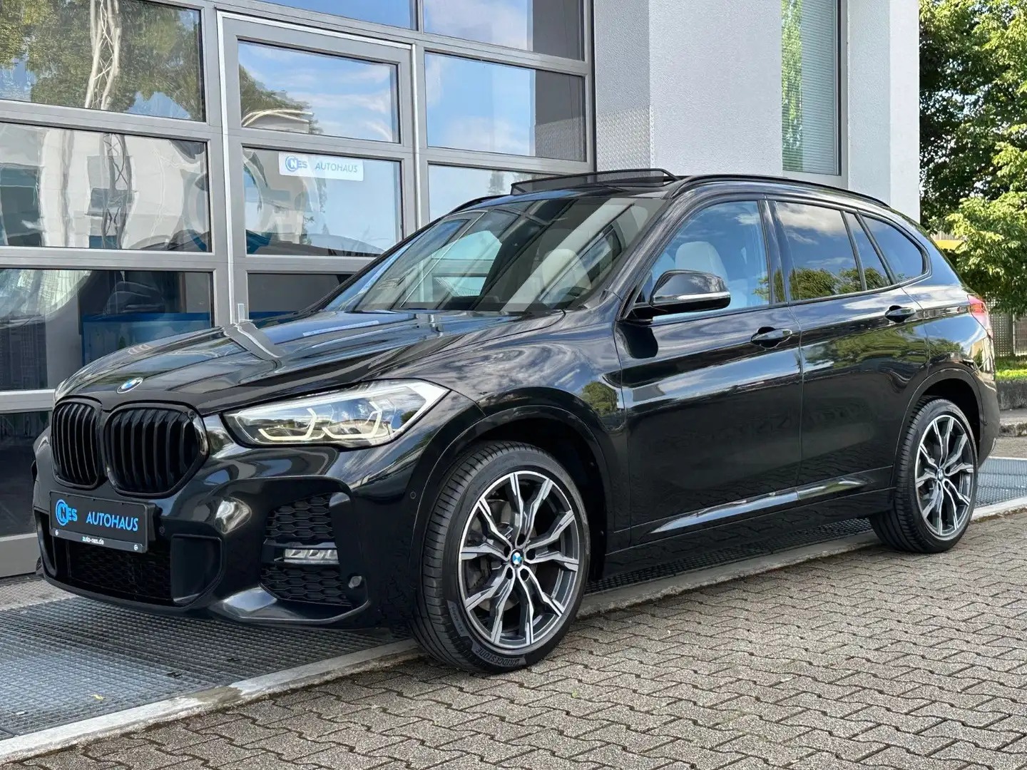 BMW X1 xDr 25d M SPORT*HARMAN*PANO*KAM*KEY*HUD*ACC* Noir - 1