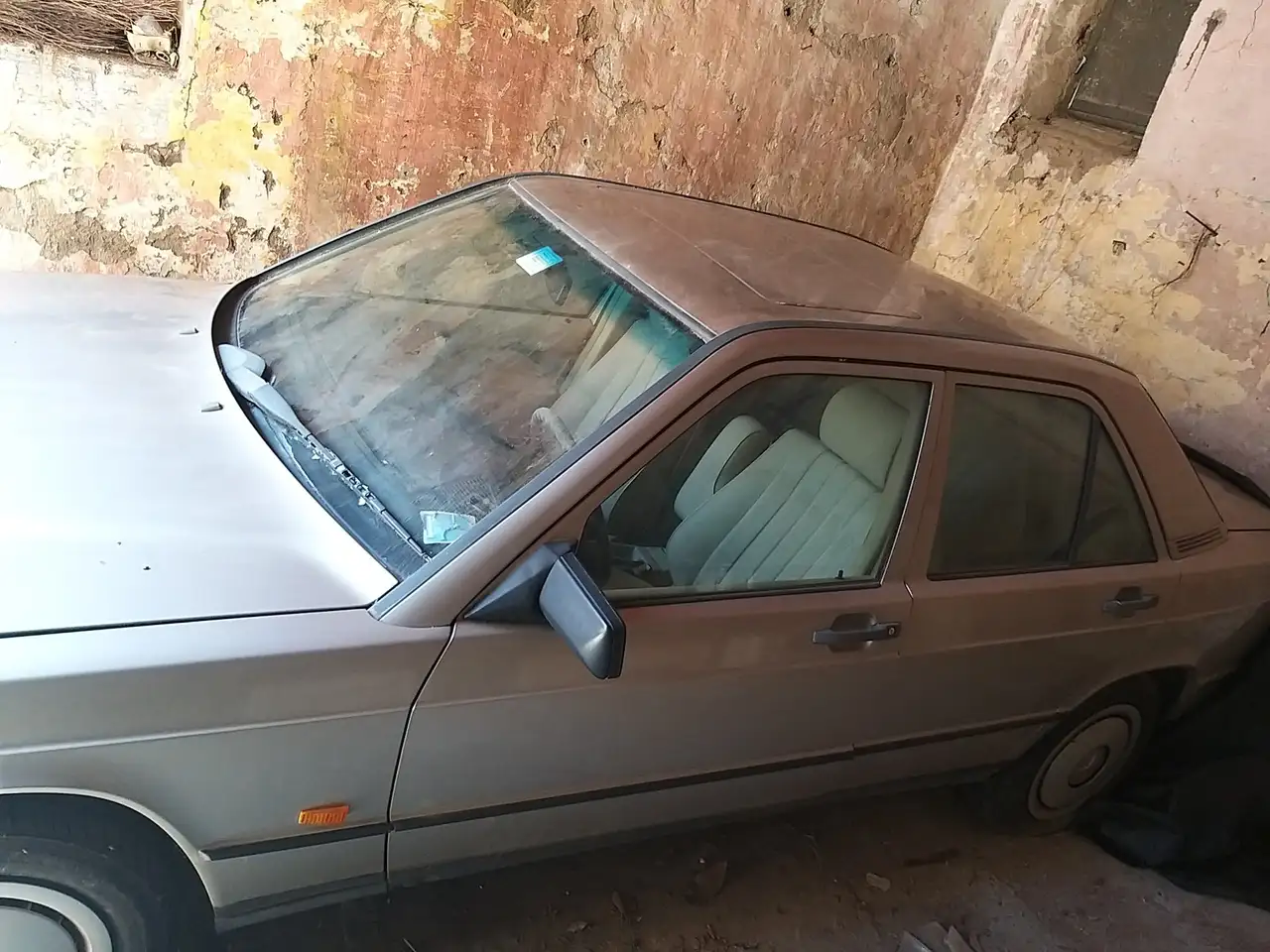 Mercedes-Benz 190 2.0 E 122cv, foto 3