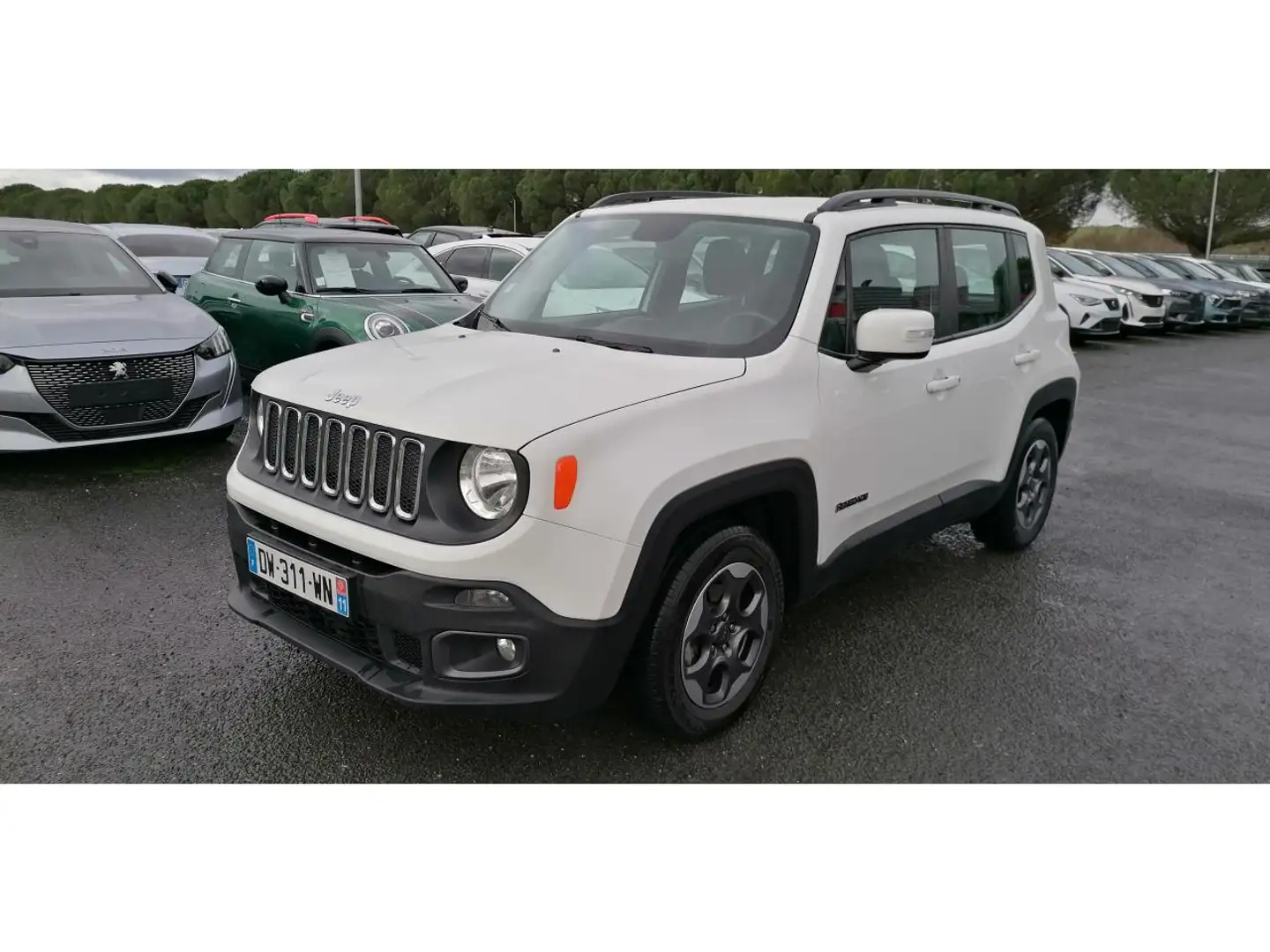 Jeep Renegade 1.4 MultiAir 140 Longitude +GPS Bílá - 2