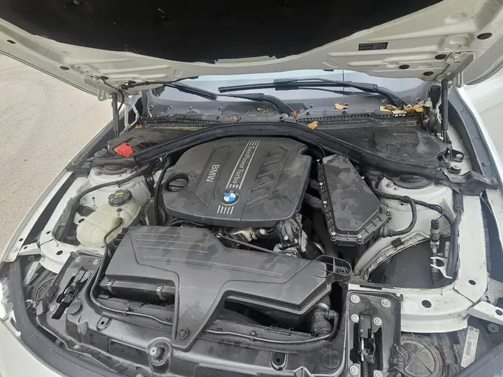BMW Serie 3 318 d Touring xDrive 2014, foto 7