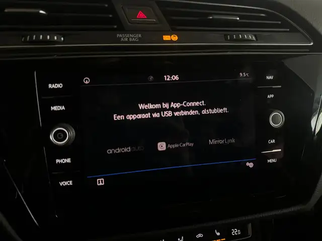 Volkswagen Touran view 28