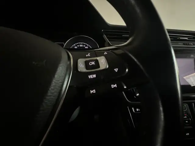 Volkswagen Touran view 14