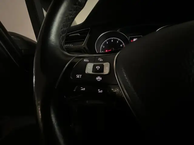 Volkswagen Touran view 15