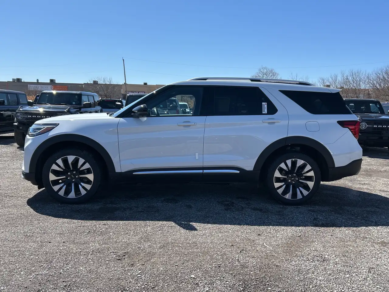 Ford Explorer снимка Ford Explorer