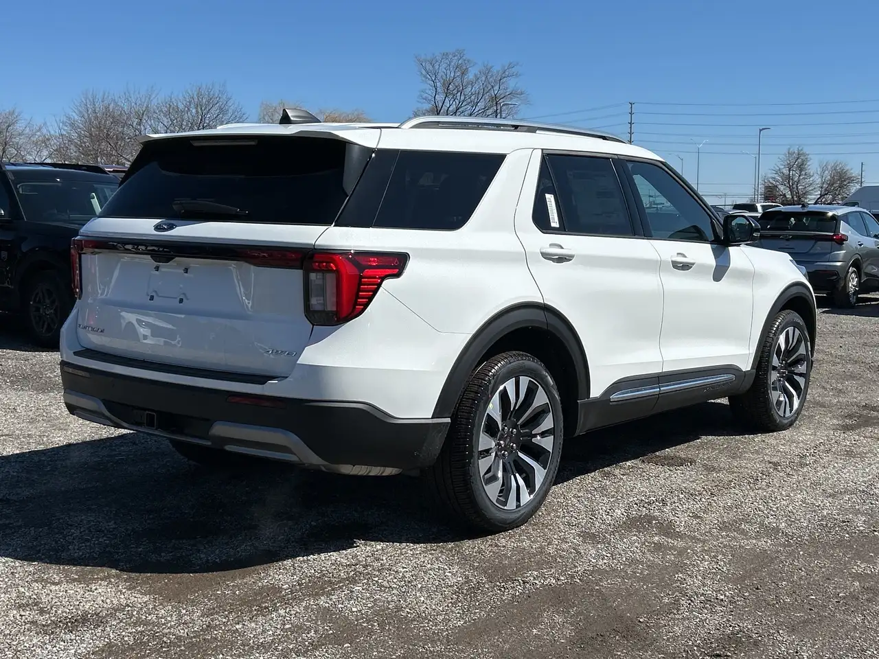 Ford Explorer снимка Ford Explorer