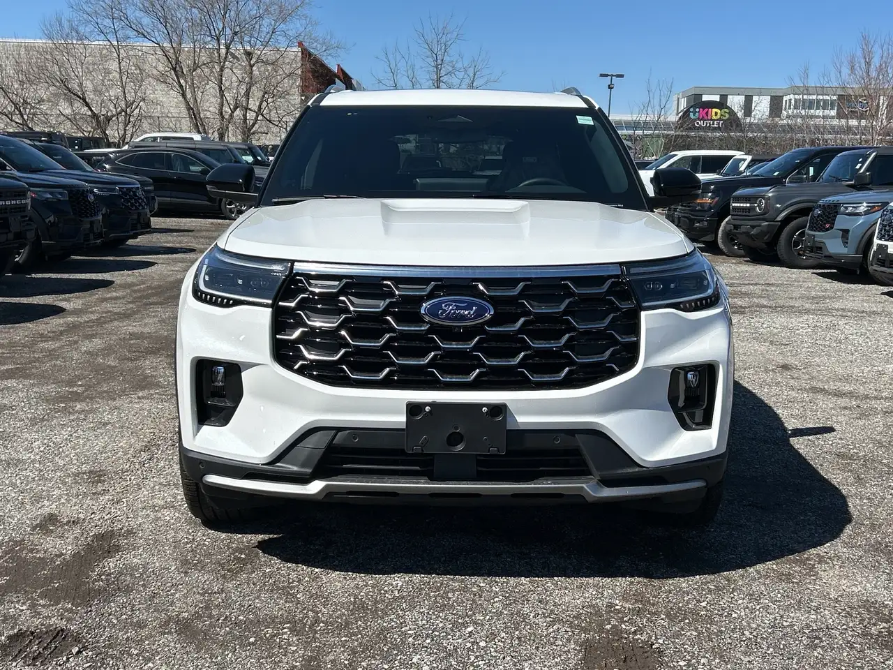 Ford Explorer снимка Ford Explorer