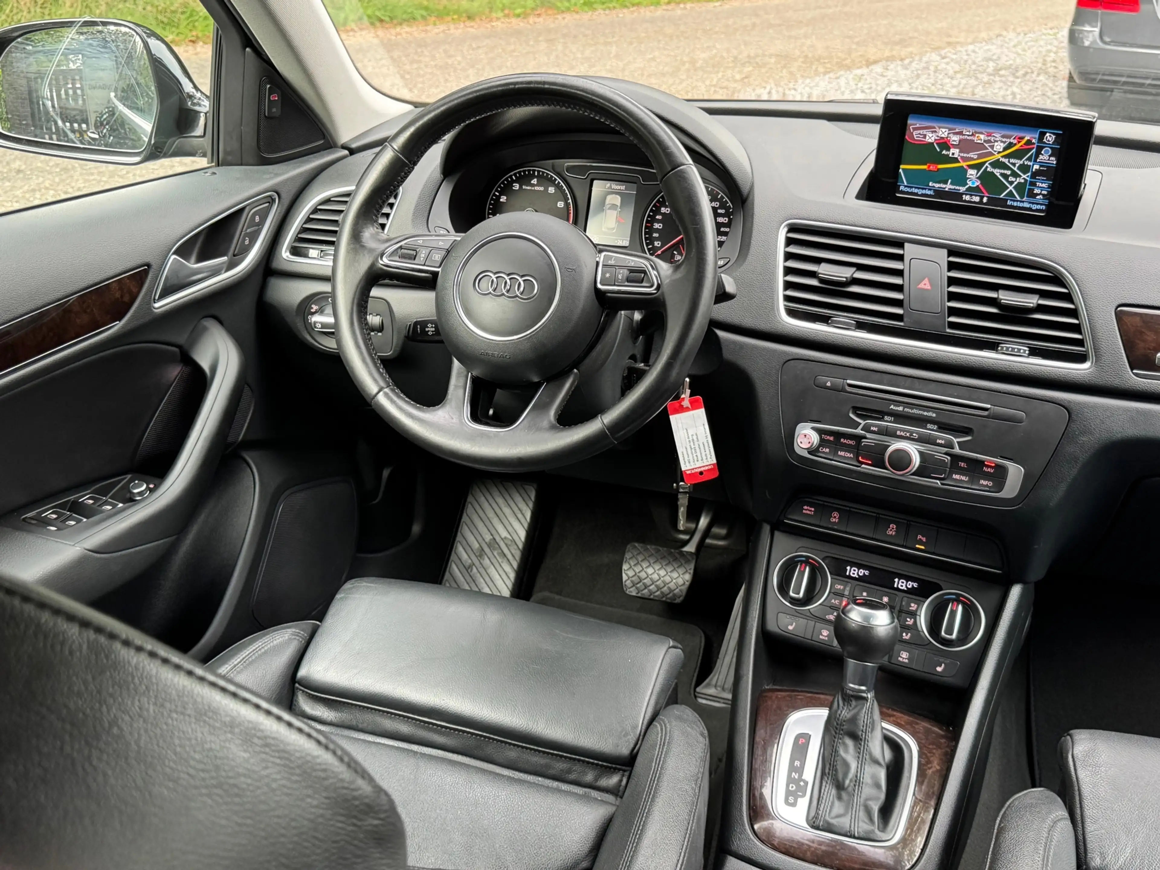 Audi Q3 2.0 TFSI Quattro S-Line Xenon LEDER Cruise Climate — photo 11