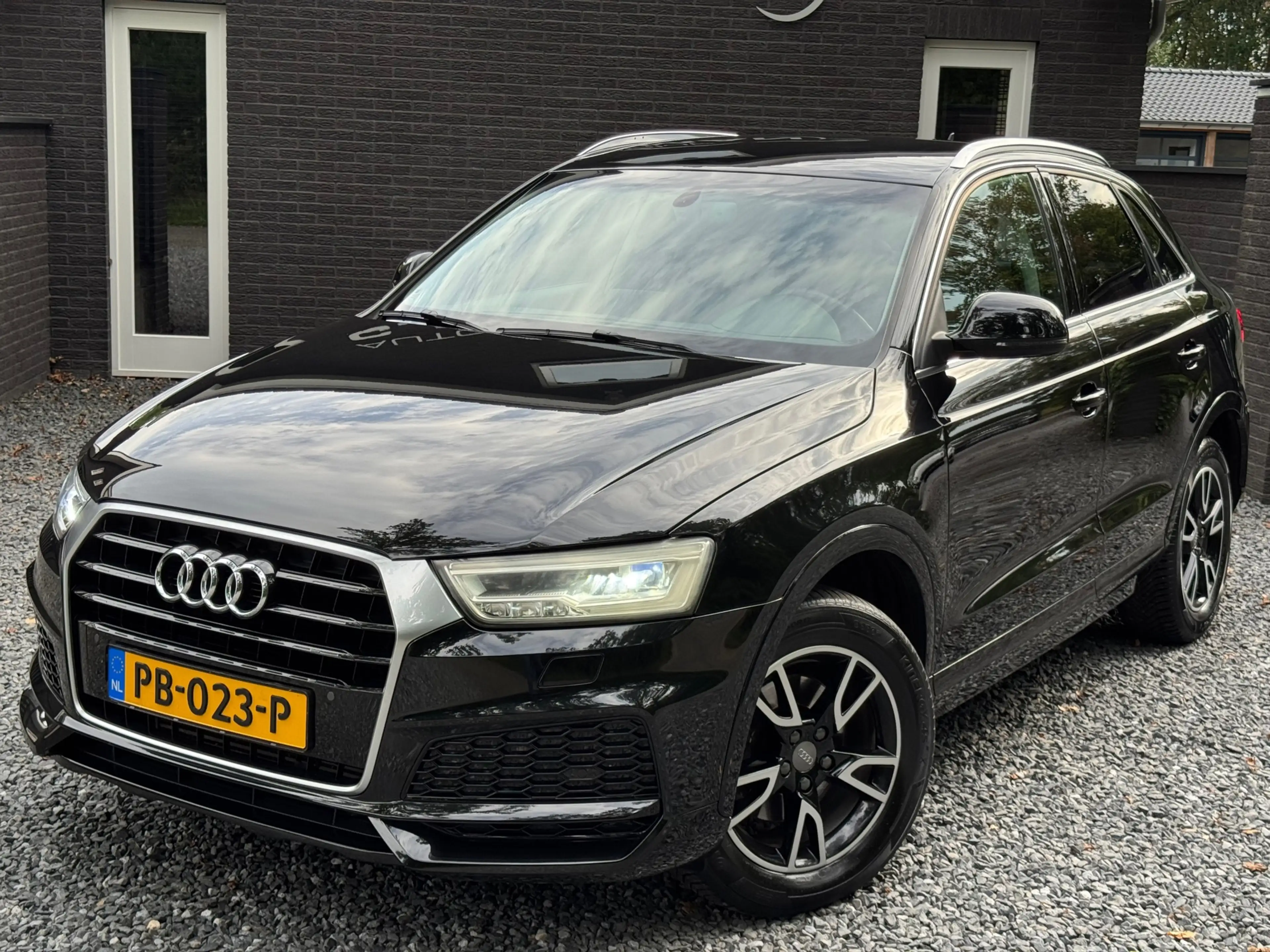 Audi Q3 2.0 TFSI Quattro S-Line Xenon LEDER Cruise Climate — photo 4