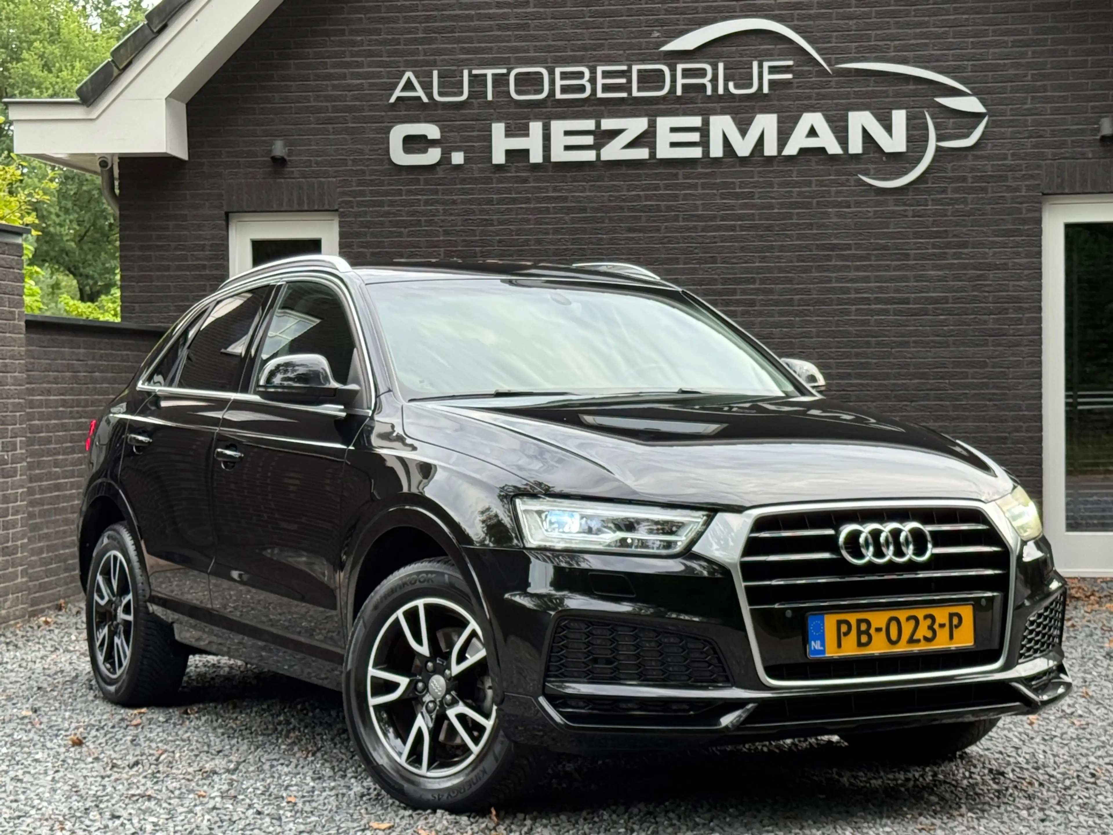 Audi Q3 2.0 TFSI Quattro S-Line Xenon LEDER Cruise Climate — photo 17
