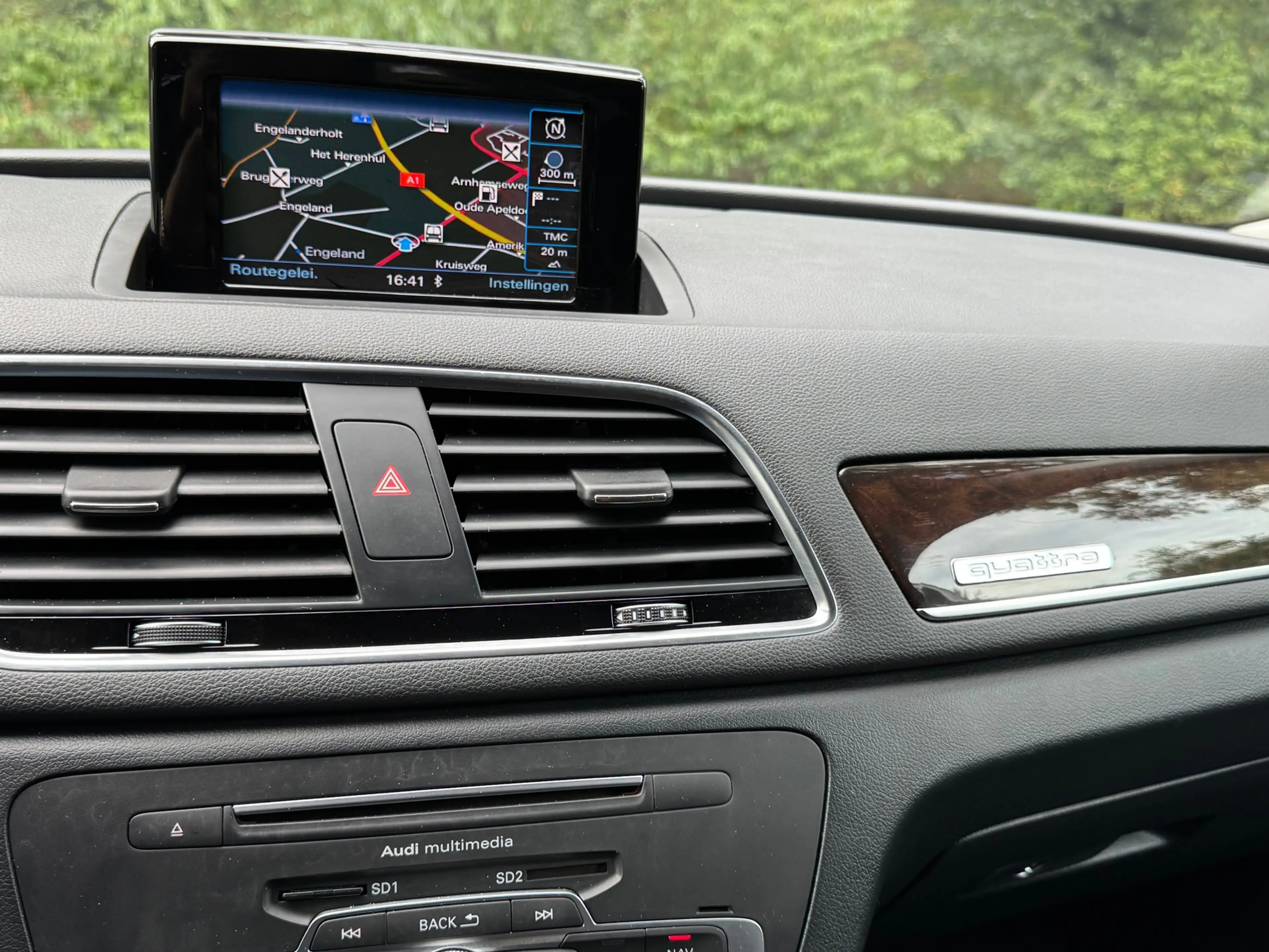 Audi Q3 2.0 TFSI Quattro S-Line Xenon LEDER Cruise Climate — photo 19