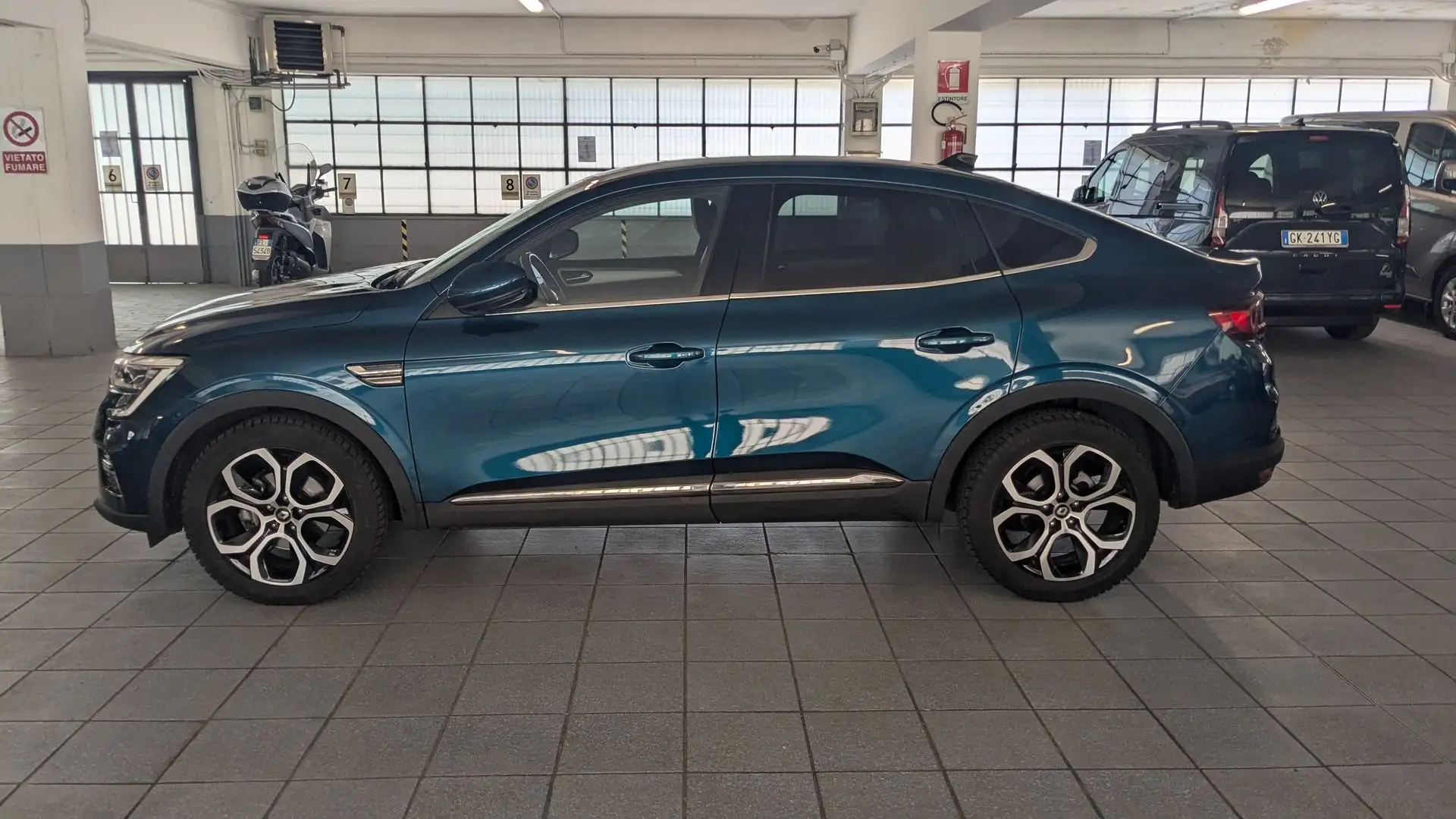 Renault Arkana Hybrid E-TECH 145 CV Intens Blauw - 2