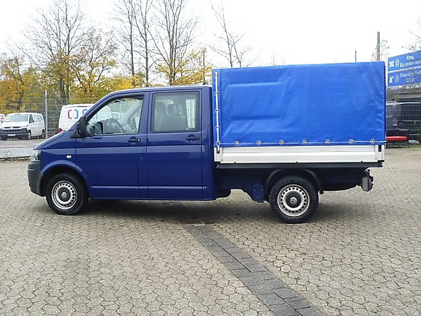 Volkswagen T5 Transporter Doka Pritsche Plane AHK top Zustand Blau - 2