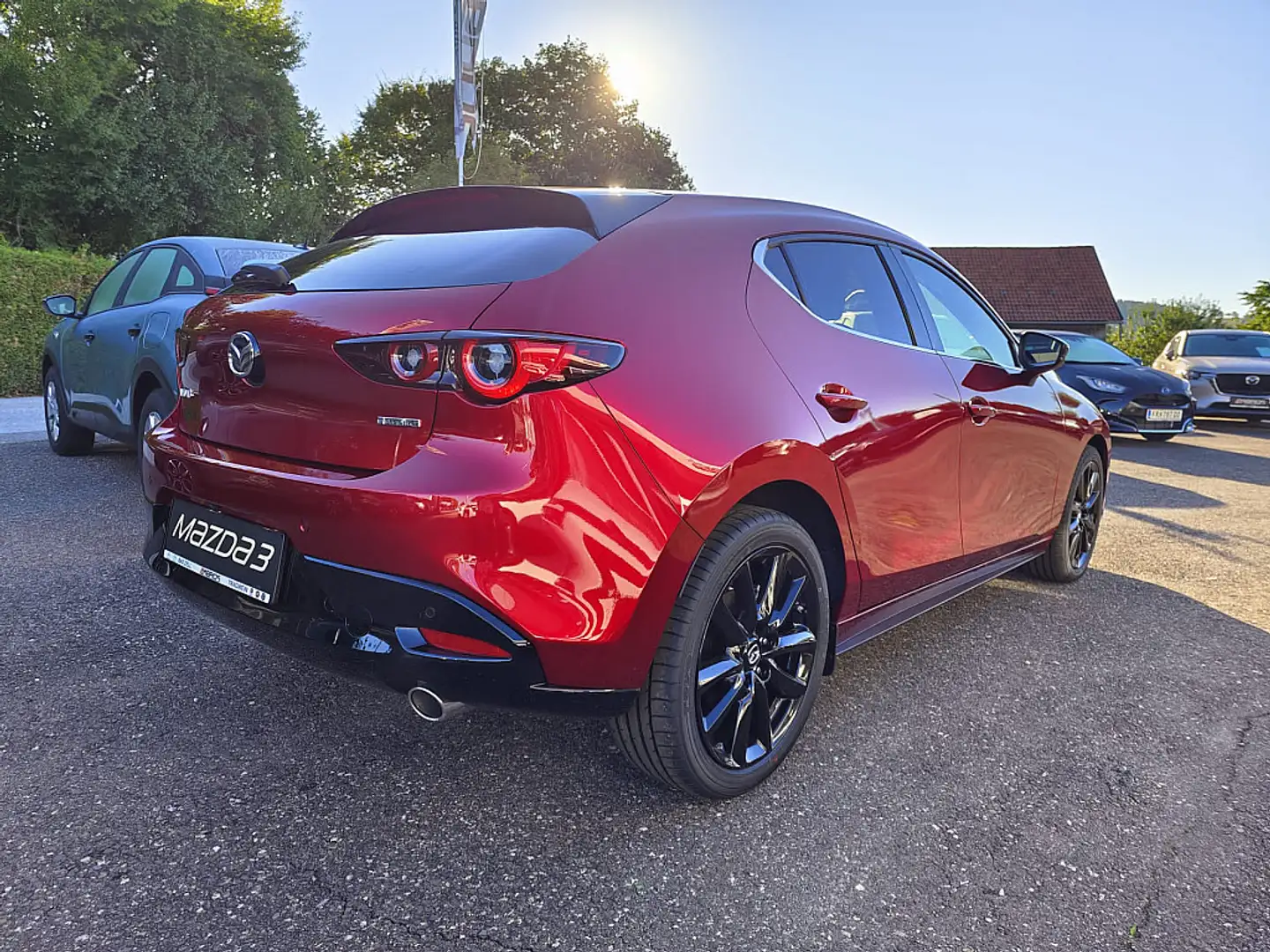 Mazda 3 Mazda3 e-Skyactiv-G140 2,5i 4-Zylinder Exclusiv... Rot - 2