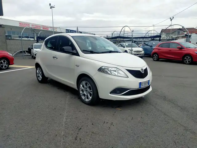 Lancia Ypsilon 1.3 mjt Silver s&s 95cv