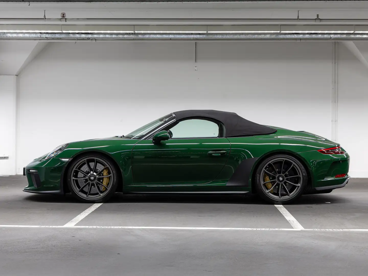 Porsche 992 Speedster Groen - 2