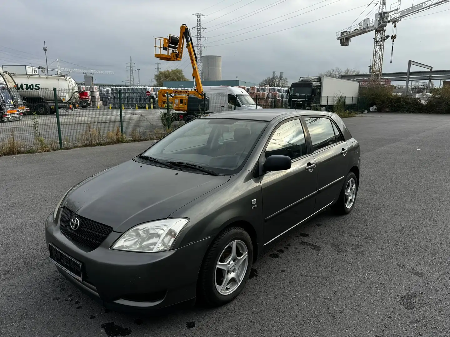 Toyota Corolla 1.4i VVT-i AIRCO DIGITAL JANTES ALUMINIUM Gris - 2