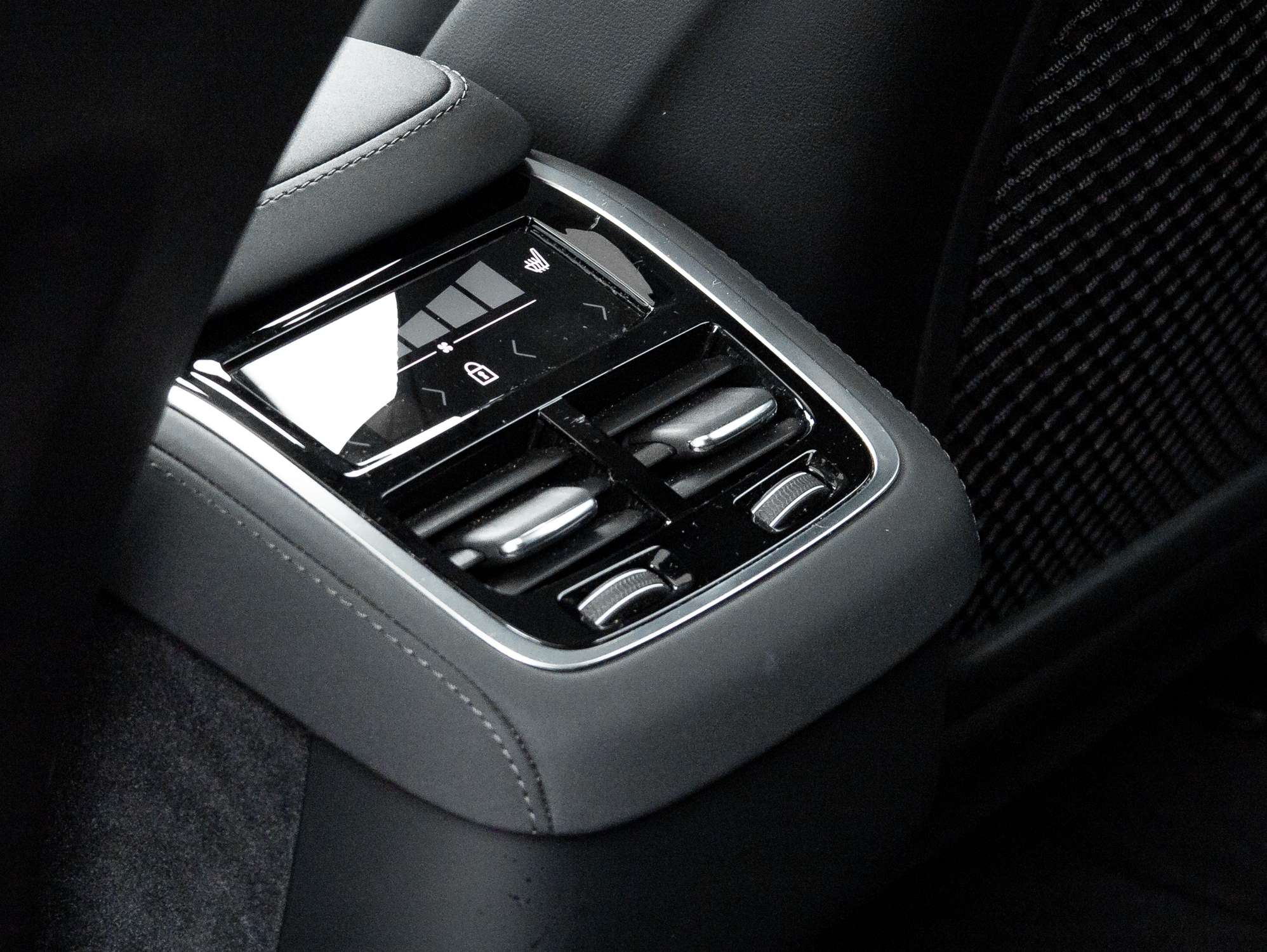 2026 Volvo XC90 B6 AWD PLUS 7-Seater |LOW KM |HARMAN KARDON|2.99%* thumb 26