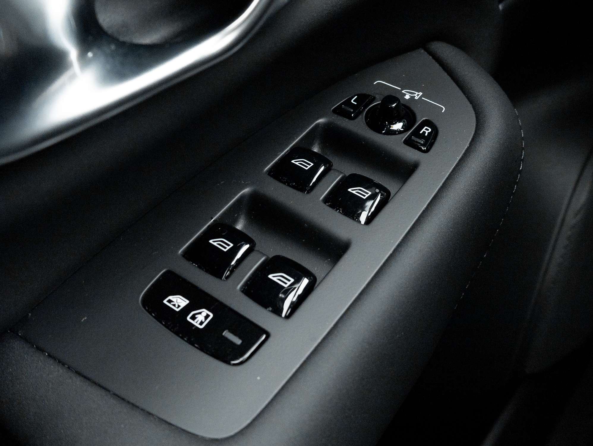 2026 Volvo XC90 B6 AWD PLUS 7-Seater |LOW KM |HARMAN KARDON|2.99%* thumb 15