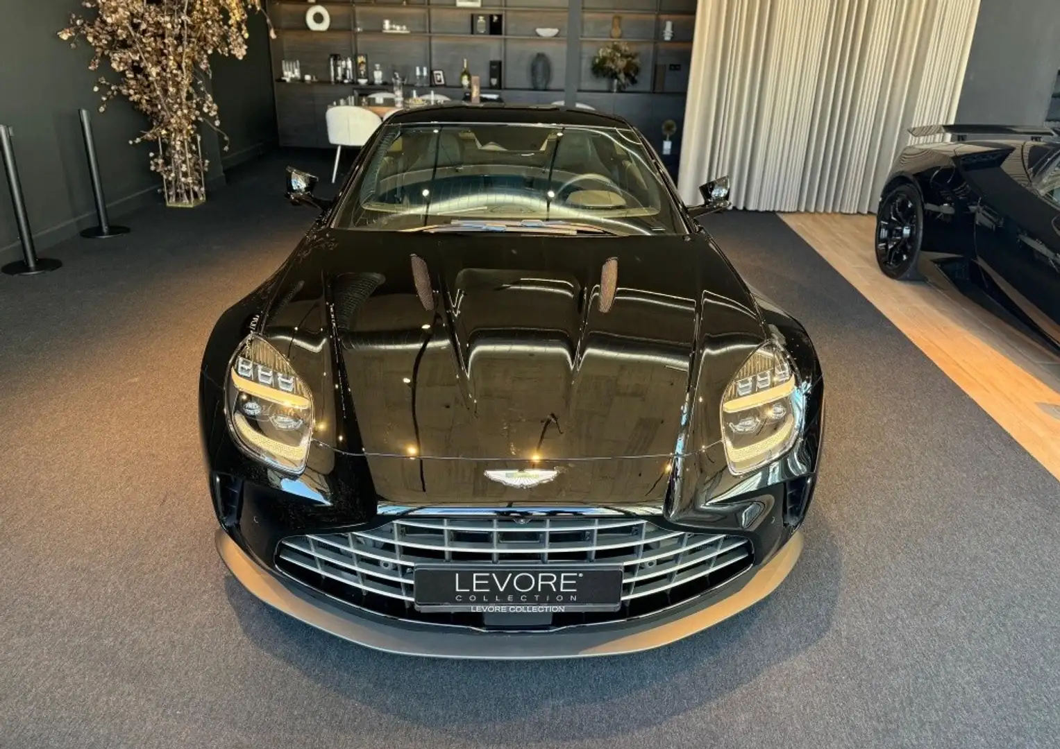 Aston Martin Vantage Negro - 2