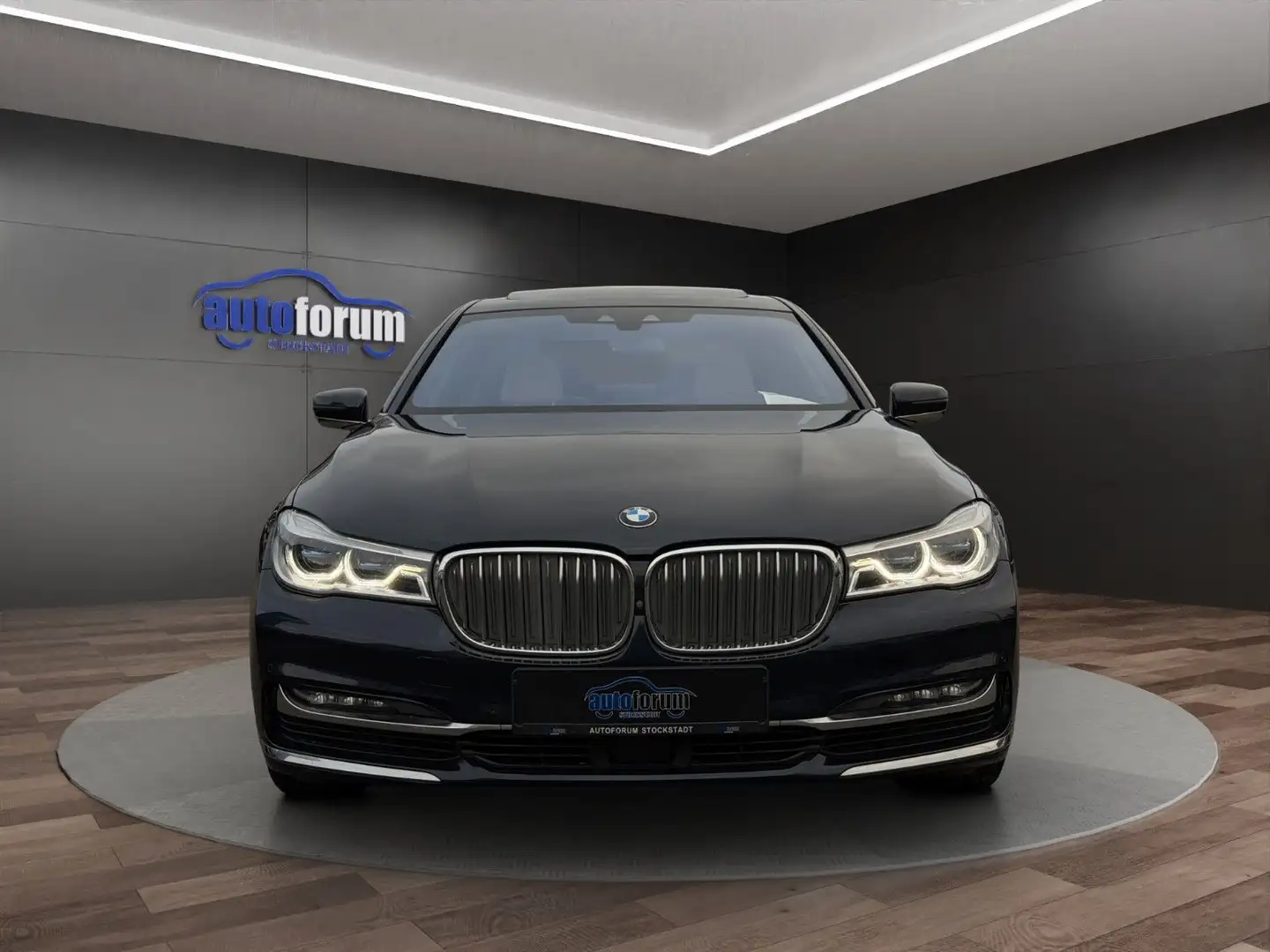 BMW 740 L d xDrive SOFTCLOSE°HUD°STANDHZNG°SITZKLIMA Modrá - 2