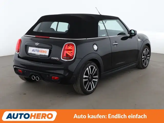 Mini Convertible view 6