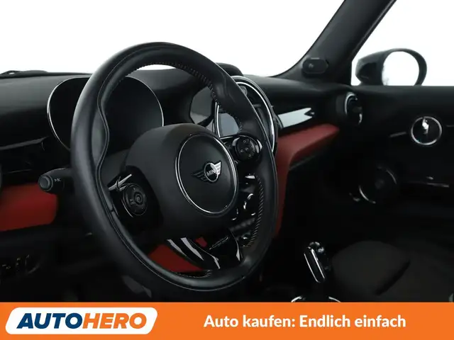 Mini Convertible view 11