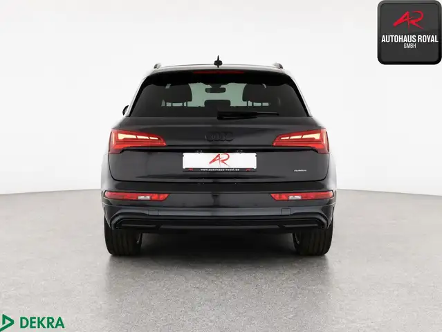 Audi Q5 view 4