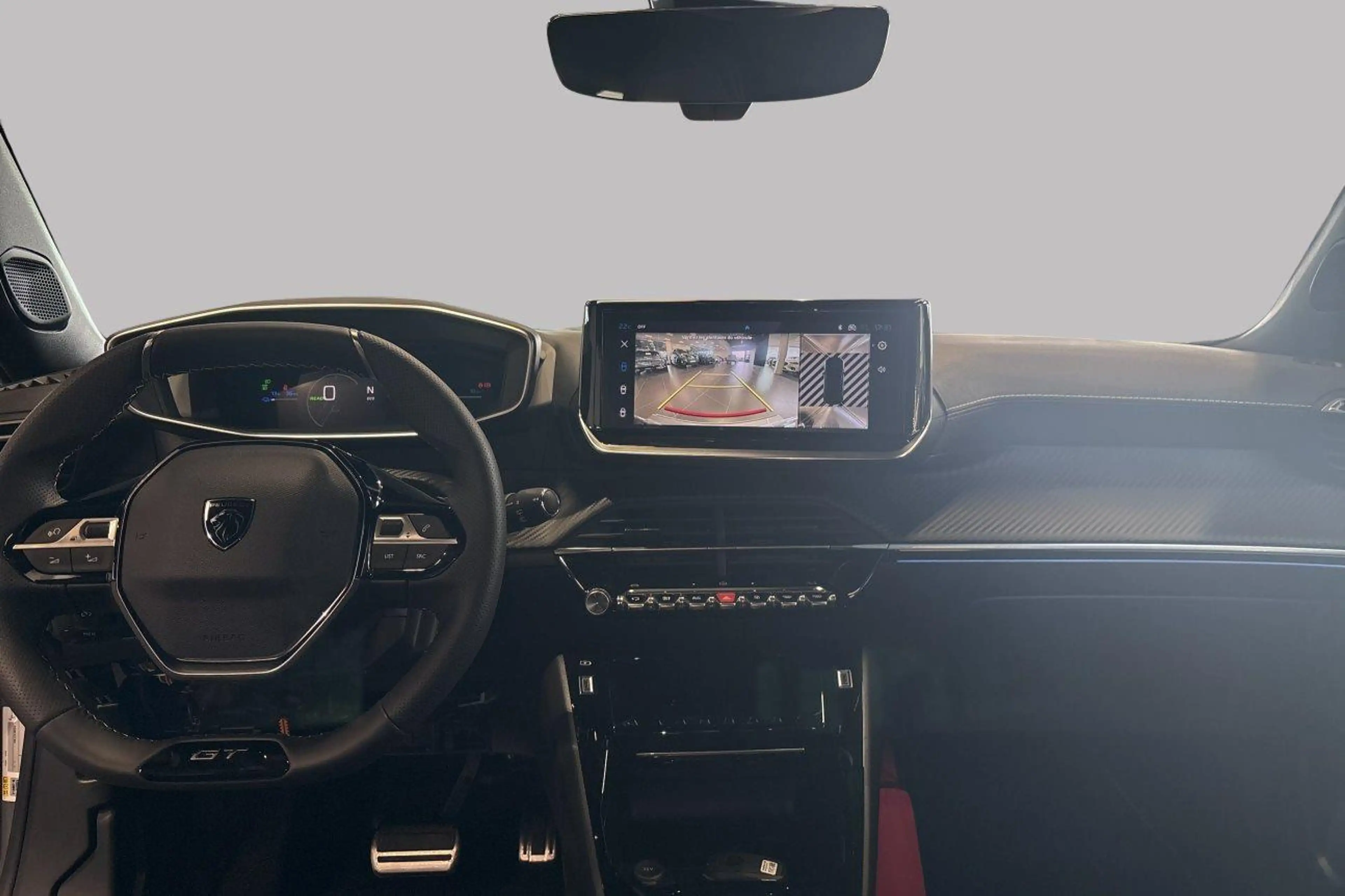 Peugeot 2008 GT — photo 11